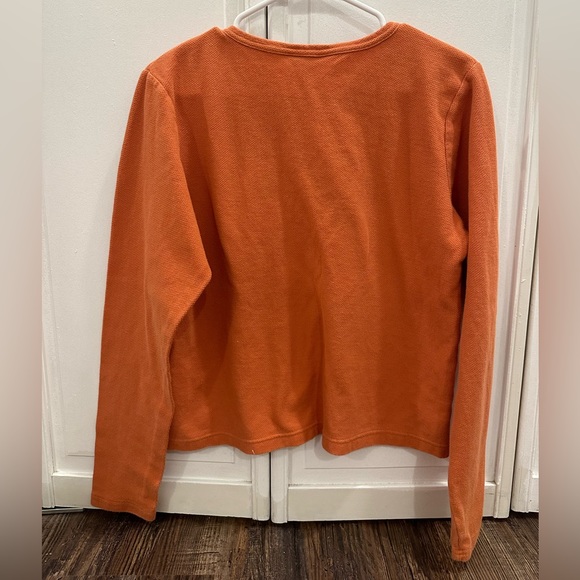 Women’s Woolrich basic top!🧡 - Picture 2 of 5